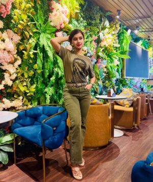 Trupti Mirambika Instagram - Chill Day …..💚⛅️
#instagram #creator #love #timeforme #trending