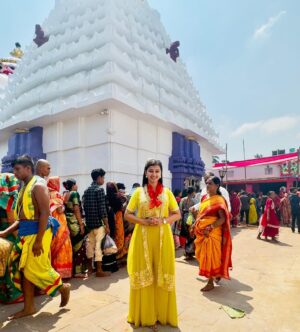 Trupti Mirambika Instagram - Jay Maa Mangala 💛🙏✨
#instagood #instagram #creator #love #prayer #maaa❤️