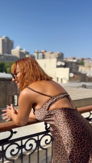 Tunzale Instagram - New haircut @roman_m_official_ @galbyhuseyinpolatbaku
hair colour @lala.amiir
eyewear @vegasopticsofficial
dress @house_oflali