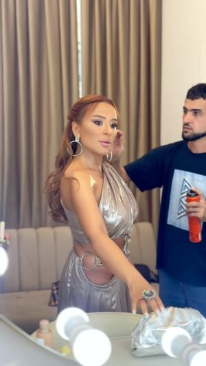 Tunzale Instagram - my amazing look by @dentelle_couture š
makeup @makeup_reyhan_ @galbyhuseyinpolatbaku
hairstyle @roman_m_official_
jewelry @takhmaly
nails @nailclub_by_tina
bodycare @dr.aynur.eynullayeva