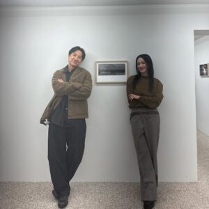 Uhm Jung-hwa Instagram - 🙌🏻💗💗💗 지온이가 안아주면 고모는 녹아요 ,,