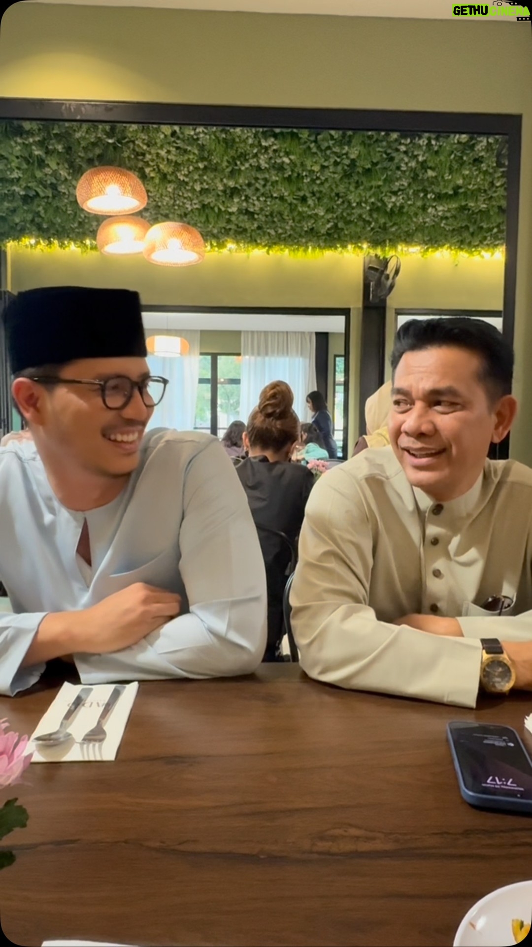 Umie Aida - 7.2K Likes - Bila iman bertemu ansara ~ bapak borek anak rintik š #keluargaitu #trendingnow