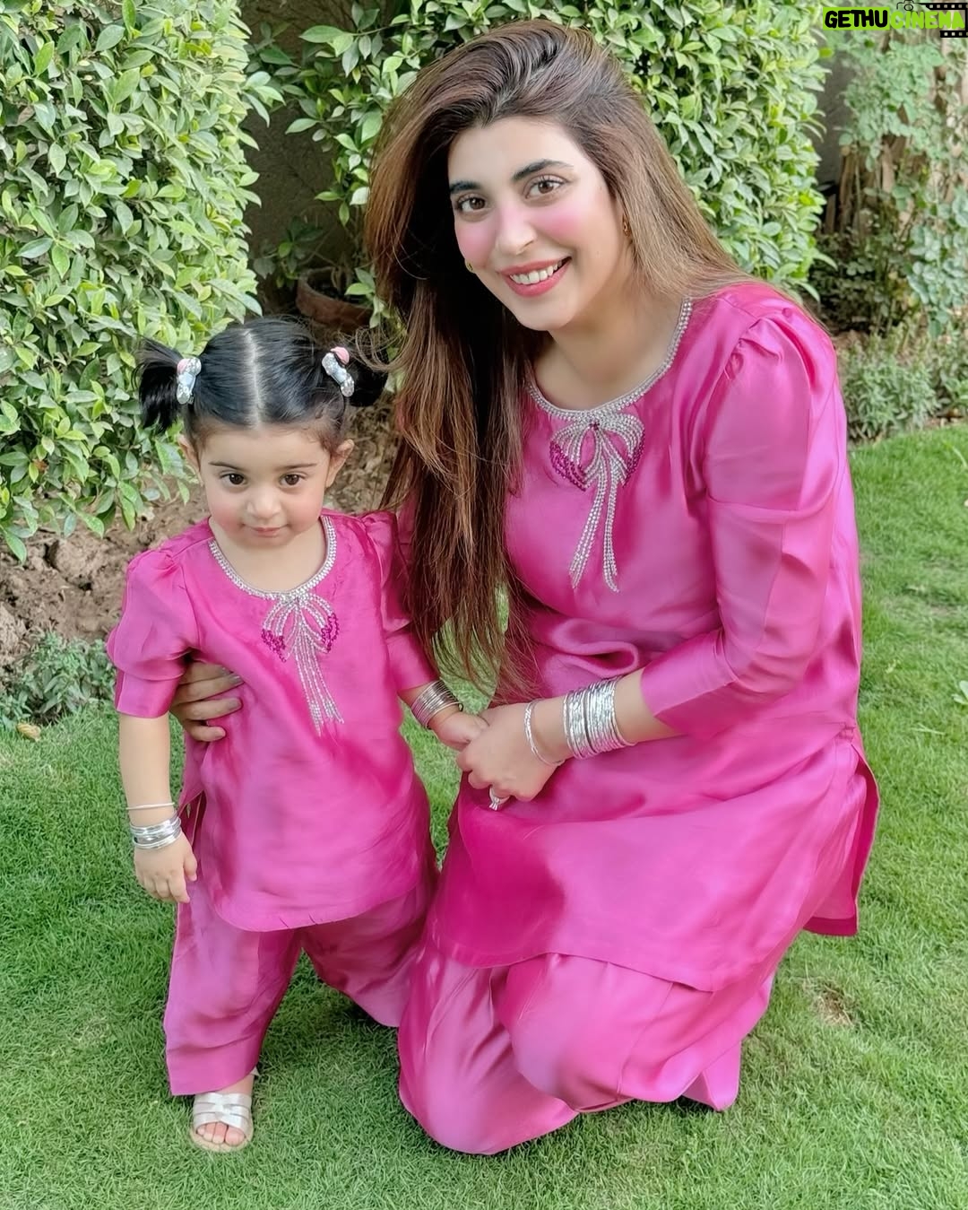 Urwa Hocane - 679.7K Likes - Meinu Sab Mileya ! 🩷 Alhamdulillah
Eid Mubarak from Us !