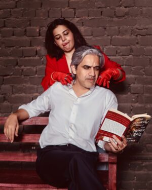 Uzma Hassan Instagram - A Sneak Peak to 🐇 WHITE RABBIT, RED RABBIT - The First entry for the Cyclorama Theatre Festival.

🗓️ @omairana – Tomorrow, Thursday, 27th March 
 @uzmahassanofficial – Friday, 28th March
📍 @thecolonylahore
⏳ Entry: 8:30 PM | Show: 9:00 PM

🎟 Choose your night—or witness both. Book now at @ticketwalapk (Link in Bio) or Contact 0321-6106862.

Produced by @whoisshahfahad 
Styling by @baemisaal
Photography by @fadzhashmi @baemisaal and @sunil.michael
Official Radio Partner: @fm91.official

#whiterabbitredrabbit #theatre #lahore #entertainment #events #omairrana #uzmahassan #art #dramaed