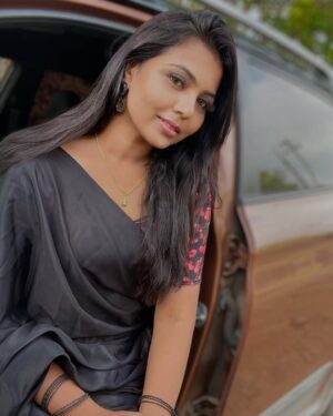 VJ Mounika Instagram - Draft  #pics #clear