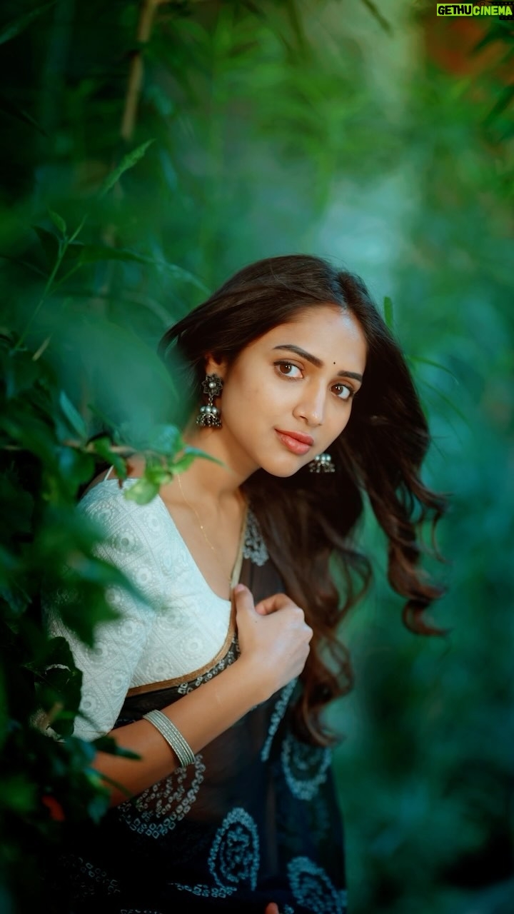 Vaishali Raj - 8.3K Likes - 🖤… 

#vaishaliraj