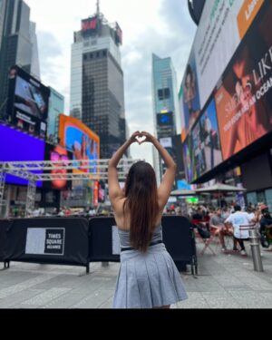 Vaishnavi Prakash Instagram - This year taught me that happiness is not an outcome.
It’s found in small moments, gratitude and connection. Thank you for all the lessons, the love, the laughter, the challenges. Closing the book on 2024- let the new adventure begin 🫶🏻✨

#farewell2024