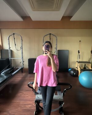 Vaishnavi Prakash Instagram - This year taught me that happiness is not an outcome.
It’s found in small moments, gratitude and connection. Thank you for all the lessons, the love, the laughter, the challenges. Closing the book on 2024- let the new adventure begin 🫶🏻✨

#farewell2024