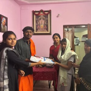 Vaishnavi Vaish Instagram - எங்களின் @butterflycharitabletrust இணைந்து திரு.அருண் என்பவரின் நல்ல உள்ளத்தோடு பள்ளி மாணவிக்கு சீருடை வழங்கினோம்...

#butterflycharitabletrust #coimbatore