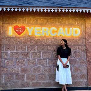 Vaishnavi Vaish Instagram - Collecting memories (⁠｡⁠♡⁠‿⁠♡⁠｡⁠)........Not things🖤🤍