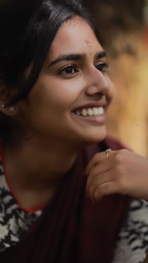 Vaishnavi Vaish Instagram - Fullaaa... இளையராஜா.... 🎵 🎶...

.
.
.
.
.
🪽 -  @___vaish___05
📽️ - @3rd__eye__photography
  @amar.official___
✂️ -  @karthik_gk__

.
.
.

#tvk #instagood #trending #vaishu  #ilayaraja #ilayathalapathy