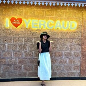 Vaishnavi Vaish Instagram - Collecting memories (⁠｡⁠♡⁠‿⁠♡⁠｡⁠)........Not things🖤🤍