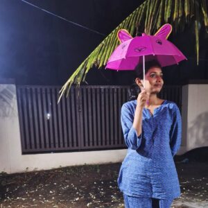 Vaishnavi Vaish Instagram - With an umbrella ☂️ waiting for it to rain🌧️

#rain #umbrella #latenight #night #nightphotography #nightsky #moonlight #moon #moonwalk #nightride #rainbow