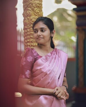 Vaishnavi Vaish Instagram - தாவும் 🦚 மயில்தான்....🪽🙂‍↔️
.
.
.
.
.
@___vaish___05 🪽
.
.
.
.
.

#vaishu #ilayaraja #rajasongs #instagood #trending #temple #photography