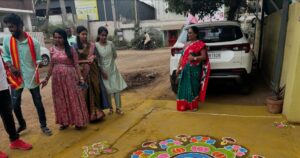 Vaishnavi Vaish Instagram - தமிழர் திருநாளாம் பொங்கல் பண்டிகையை முன்னிட்டு தமிழக வெற்றிக் கழகம் ❤️💛❤️சார்பாக நடைபெற்ற கோலப்போட்டி…. 

#tvk #tvkvijayhq #bussyanand #pongal #pongalcelebration #koolam #tamilnadu #coimbatore #coimbatorenorth