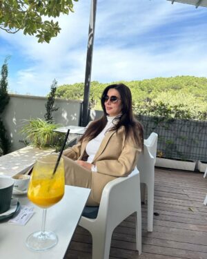 Valbona Selimllari Instagram - @miramarevlore