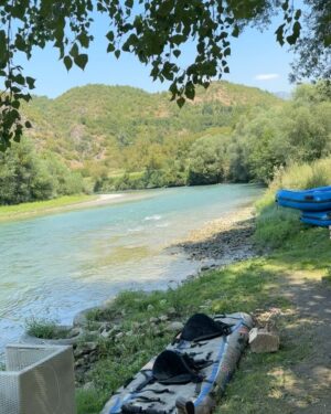 Valbona Selimllari Instagram - Në Peshkopi me @jamdorjanbulku në një  super aventurë 🙃 Faleminderit Dori per kete eksperiencë🙏🏻 @sokol.prenga.delikatese