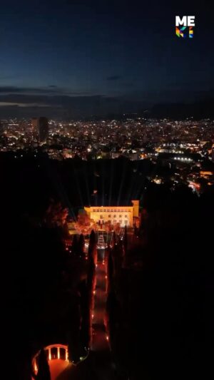 Valbona Selimllari Instagram - E vlerësuar të isha pjesë e “Mini Festival të Indisë”, e ftuar nga Ministri Ekonomisë, Kulturës dhe Inovacionit Blendi Gonxhja, një ngjarje që prek dy aspekte spektakolare të kulturës indiane: kuzhinën e pasur dhe arkitekturën e një vendi të lashtë dhe plot tradita. @blendi.gonxhja