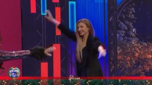 Valbona Selimllari Instagram - Ornela Bregu dhe Valbona Selimllari si kurrë më parë duke kërcyer "K'cimi i Tropojës"

#rtsh #janaerdhivitiiri