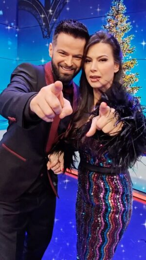 Valbona Selimllari Instagram - Çfarë do të ndodhë sot @ermal.peci dhe @valbonaselimllari 🤔?! 
Qëndroni në #RTSH1 📺
#rtsh #janaerdhivitiiri