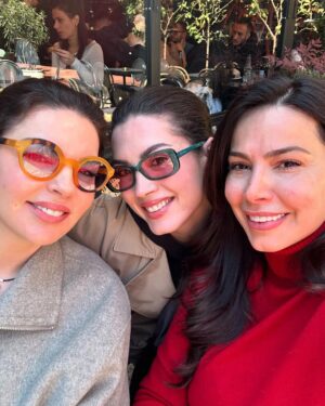 Valbona Selimllari Instagram - Treshja simpatike ❤️❤️❤️