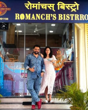 Vandana Lalwani Instagram - And it’s finally here!!! @romanchsbistrro is now open!!! 🥳

Biggest shoutout & tightest hug to our dearest @romanchmehtha for turning his dream into reality!
Super proud of you!! 🫶

May this new venture be as amazing & happening as you are! Cheers to great vibes, good food & lots of success coming your way!