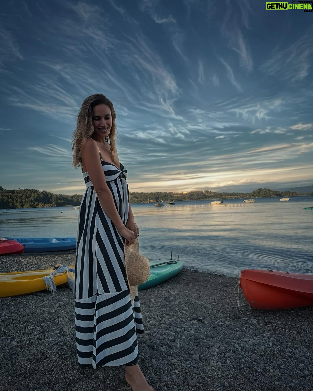 Vanesa Borghi - 5.9K Likes - Mágico, no ?
Así es lo que siento por vos @cgarcesghisolfo Te Amo con locura. Feliz dos años de pololeo!
Sigamos amándonos y respetándonos como hasta ahora. Soy muy feliz a tu lado con esta hermosa familia que hemos construido .
