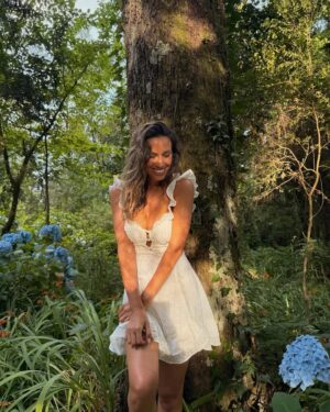 Vanesa Borghi Instagram - 🌳 🏝️ ☀️ 🌊 💕 

Look de verano @camilacoelhocollection para @revolve