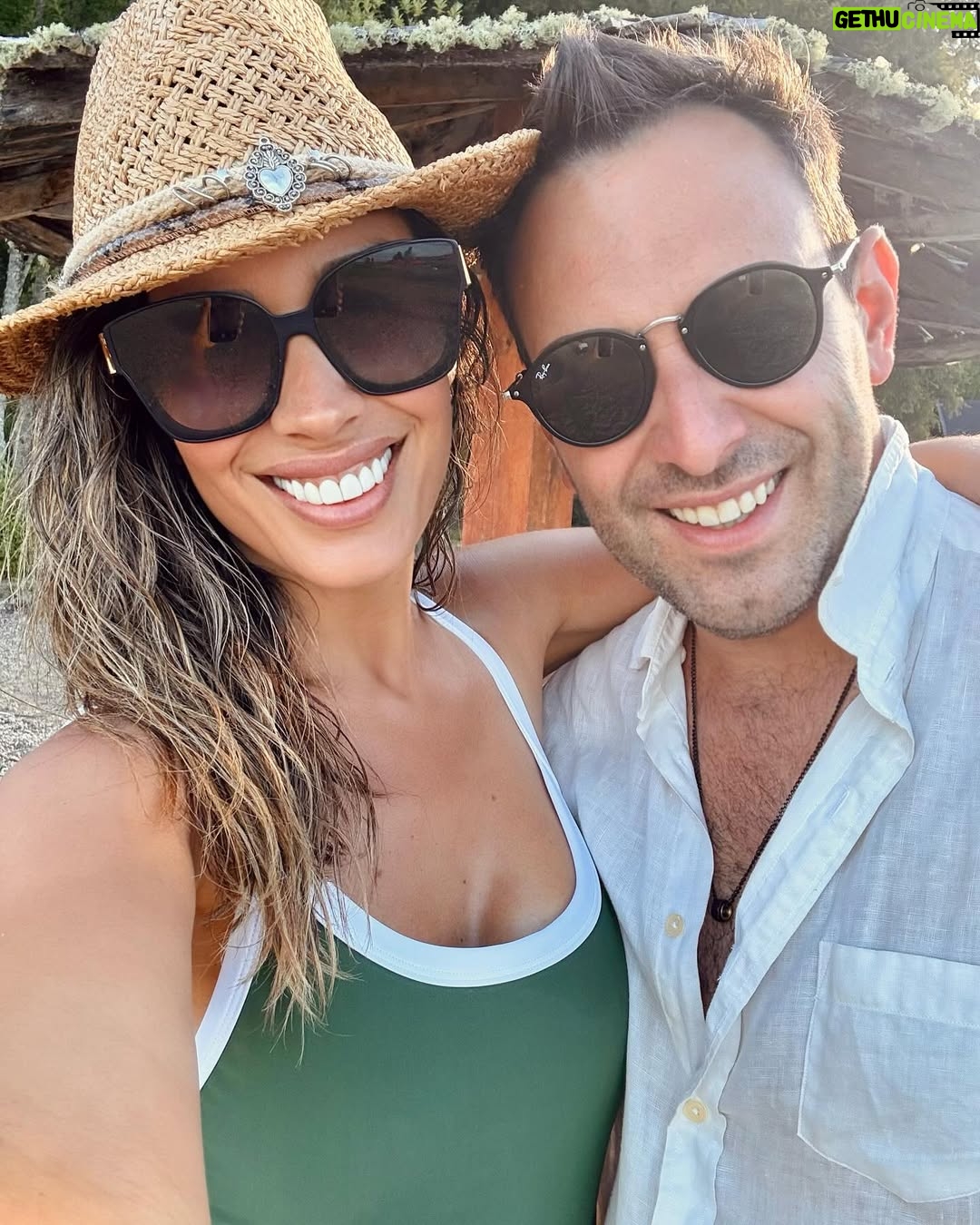 Vanesa Borghi - 4.9K Likes - 🏖️ 🌊 ☀️ 👙 💕