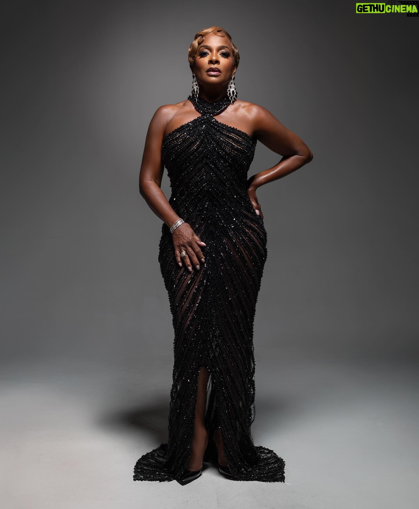 Vanessa Bell Calloway - 23.9K Likes - My birthday is in 15 days March 20th!!! I always love doing a birthday photo shoot every few years and this is the one that I did in Jan with the great @mrdblanks makeup @paintedbyjeremy hair @designer_elijah_ styled @truthandcon thanks to my #atl team for always making me feel beautiful!!