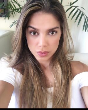 Vanessa Jeri Instagram - “ LA VIDA ES DISCIPLINA,ORDEN, Y SACRIFICIO “