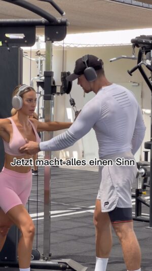 Vanessa Mariposa Instagram - Jetzt macht alles einen Sinn 👀
_______
#vanessamariposa #vanessamariposafitness #reelsvideo #reelsviral #fyp #viral