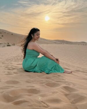 Varsha Bollamma Instagram - Dune machale dune machale dune 🤓😌💕✨
.
.

@desertrosetourism ✨ @visitabudhabi