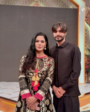 Veena Malik Instagram - See you on eid day with @fiza_aali 
@thesaimuzair 

#veenamalik #saimuzair