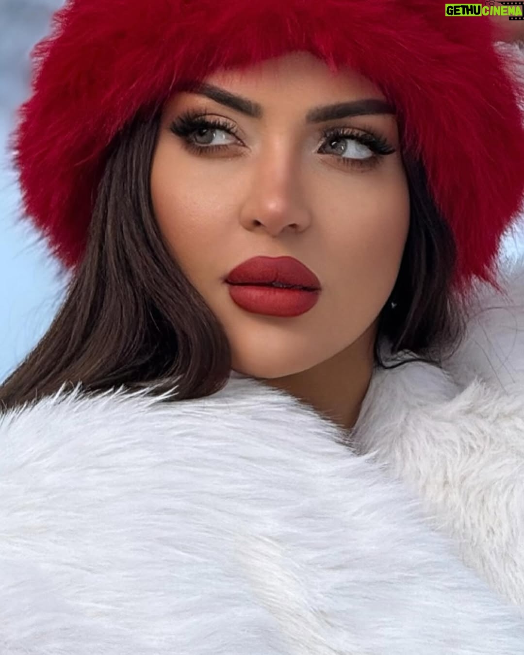 Vefa Sherifova - 28.7K Likes - #xizi ❄️