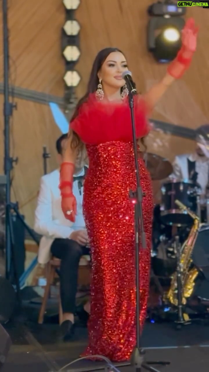 Vefa Sherifova - 19.5K Likes - QIRMIZILARA BÜRÜNDÜK ❣️
#dress : ( @shalkamurad_ ) 👗
#accessories : ( @iceboom.az_ ) 💍
#israel #telaviv
