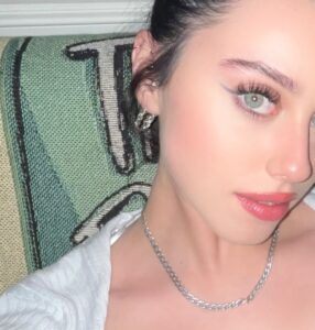 Actress Victoria Azevedo HD Photos and Wallpapers August 2025