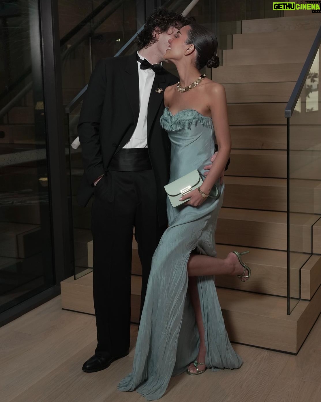 Victoria Beckham - 708.5K Likes - What a way to begin the first of many birthday celebrations for @davidbeckham, surrounded by friends and family x Kisses from Miami! 🇺🇸