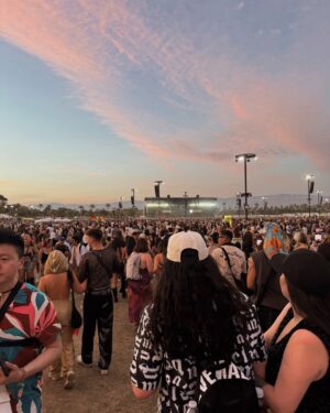 Victoria Spence Instagram - Coachella day threeee🎡🥳
I won't lie, I’m not usually a big festival girlie, but I have LOVED this weekend. My absolute highlight was getting to skank to Rema liveee 😭🤌🏼
I feel so lucky to have had this experience with this group of people, genuinely made mates for life! Swipe to the end to see the reality of my legs after 3 days of wearing cowboy boots in 35 degree heat 🥲

Also, this was my least fave outfit when I was trying them on, but it actually turned out to be my favourite. I felt like a 90’s mermaid- so thankyou @_pstyled 🫶🏻
Gifted experience 
#coachella #coachellaoutfit