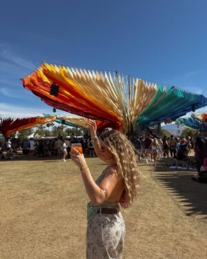 Victoria Spence Instagram - Coachella day threeee🎡🥳
I won't lie, I’m not usually a big festival girlie, but I have LOVED this weekend. My absolute highlight was getting to skank to Rema liveee 😭🤌🏼
I feel so lucky to have had this experience with this group of people, genuinely made mates for life! Swipe to the end to see the reality of my legs after 3 days of wearing cowboy boots in 35 degree heat 🥲

Also, this was my least fave outfit when I was trying them on, but it actually turned out to be my favourite. I felt like a 90’s mermaid- so thankyou @_pstyled 🫶🏻
Gifted experience 
#coachella #coachellaoutfit