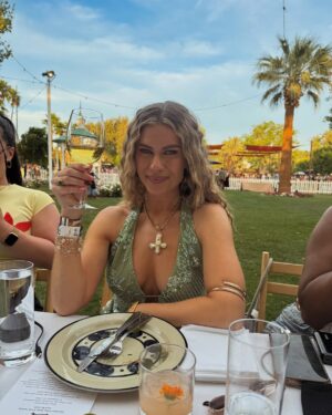 Victoria Spence Instagram - Coachella day threeee🎡🥳
I won't lie, I’m not usually a big festival girlie, but I have LOVED this weekend. My absolute highlight was getting to skank to Rema liveee 😭🤌🏼
I feel so lucky to have had this experience with this group of people, genuinely made mates for life! Swipe to the end to see the reality of my legs after 3 days of wearing cowboy boots in 35 degree heat 🥲

Also, this was my least fave outfit when I was trying them on, but it actually turned out to be my favourite. I felt like a 90’s mermaid- so thankyou @_pstyled 🫶🏻
Gifted experience 
#coachella #coachellaoutfit