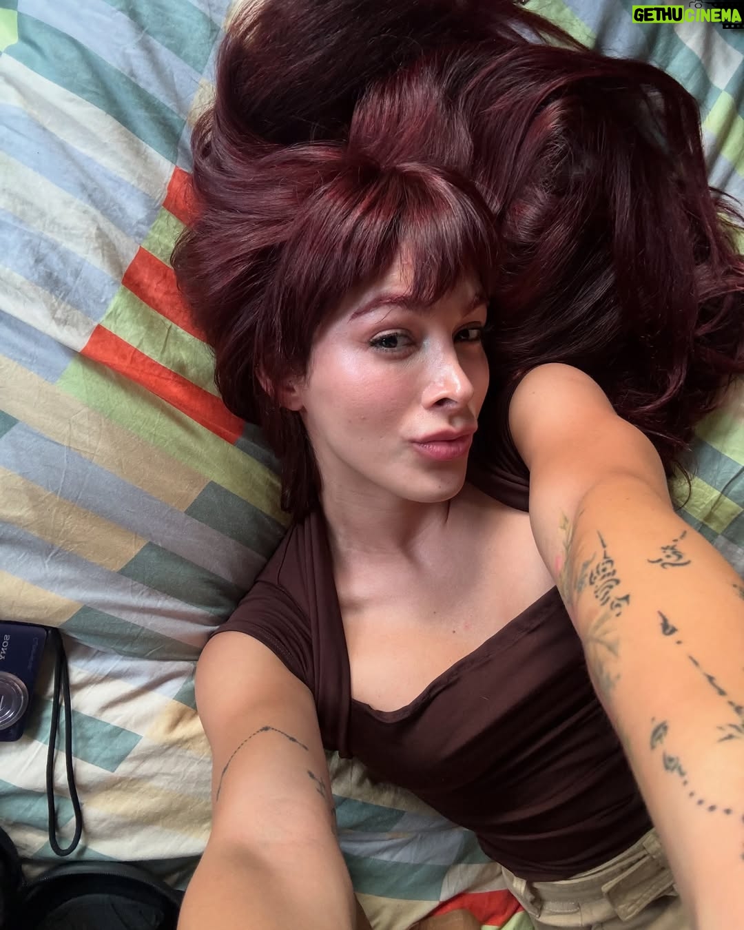 Victoria Volkova - 30K Likes - cuando una nena se siente bien, lo sabesssss 😌🤎
1.- triste pero bonita
2.- sin comentarios pero en el baño de @bertasinh
3.- salí en las fotos de @bertasinh
4.- ya estoy bien mamada gracias a @mr_pomar
5.- este @bahidora estuvo TOP 🎉 con @topo_gigi @grrd @cintawatts
6.- con mi @grrd grrrrrr 🐈
7.- amistad es amigo @pamohpam
8.- la mera mera caguamera @monicalara
9.- me regalaron flores el 14 de febrero
10.- se vienen cositas @aveceszeus @soyerihka
11.- en el @edc_mexico
12.- con el MIMO @ggerardooooo
13.- @patotrevino y yo siendo esas chicas
14.- mi @colchondeverdes siendo la mas colchon de verdes
15.- se vienen cositas pt 2
16.- 3 hrs 1/2 de cine con @lalonormey
17.- mi primer b2b con @daveh00d
18.- look de boda
19.- mi novio me cocino pal 14 pad thai 🍜