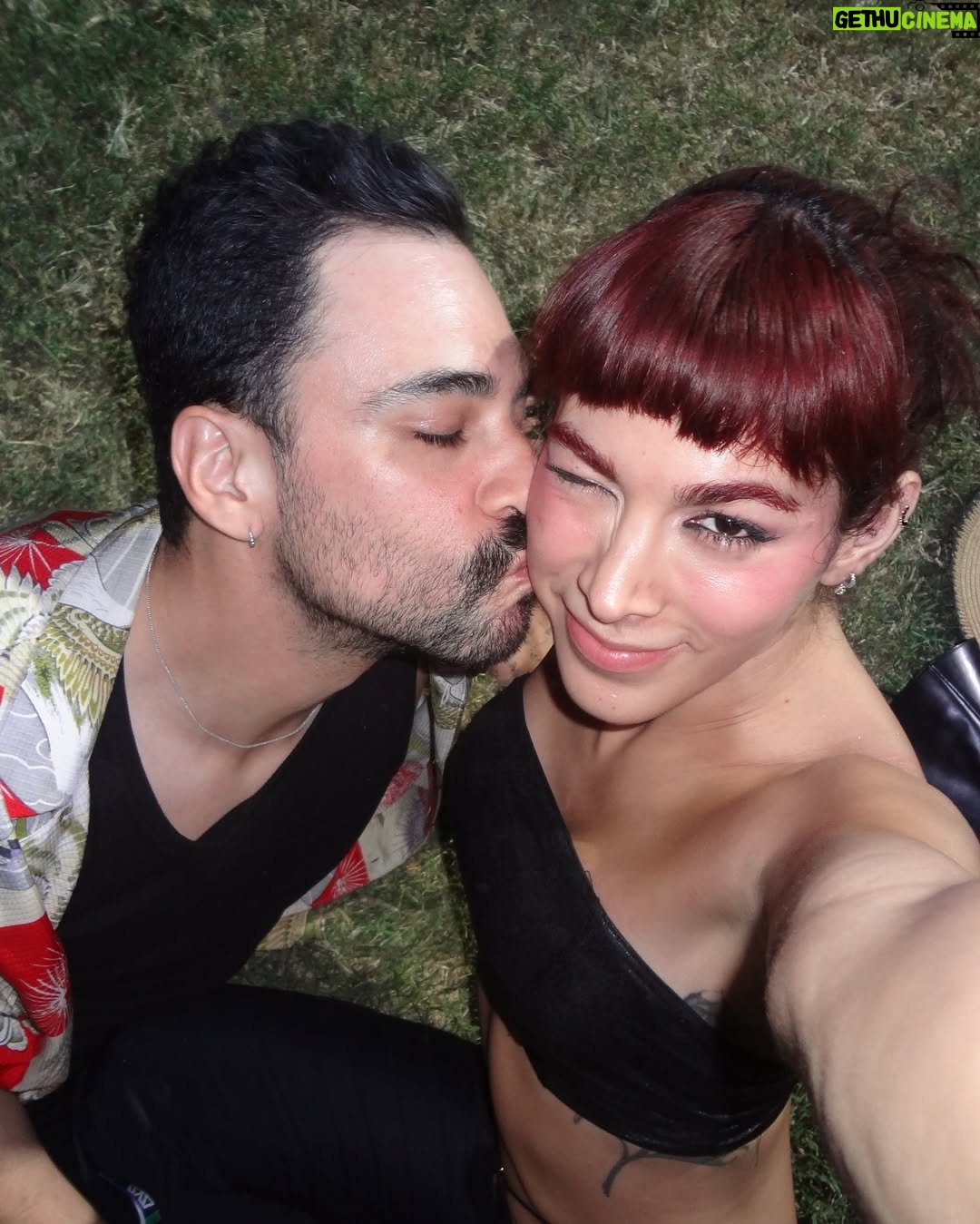 Victoria Volkova - 30K Likes - cuando una nena se siente bien, lo sabesssss 😌🤎
1.- triste pero bonita
2.- sin comentarios pero en el baño de @bertasinh
3.- salí en las fotos de @bertasinh
4.- ya estoy bien mamada gracias a @mr_pomar
5.- este @bahidora estuvo TOP 🎉 con @topo_gigi @grrd @cintawatts
6.- con mi @grrd grrrrrr 🐈
7.- amistad es amigo @pamohpam
8.- la mera mera caguamera @monicalara
9.- me regalaron flores el 14 de febrero
10.- se vienen cositas @aveceszeus @soyerihka
11.- en el @edc_mexico
12.- con el MIMO @ggerardooooo
13.- @patotrevino y yo siendo esas chicas
14.- mi @colchondeverdes siendo la mas colchon de verdes
15.- se vienen cositas pt 2
16.- 3 hrs 1/2 de cine con @lalonormey
17.- mi primer b2b con @daveh00d
18.- look de boda
19.- mi novio me cocino pal 14 pad thai 🍜