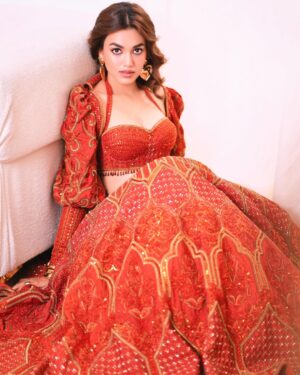 Vidhi Yadav Instagram - 🧡
.
.
.
Wearing: @worldofasra 
📷: @abhay_r_kirti
Hair by: @sushma_jadhav97