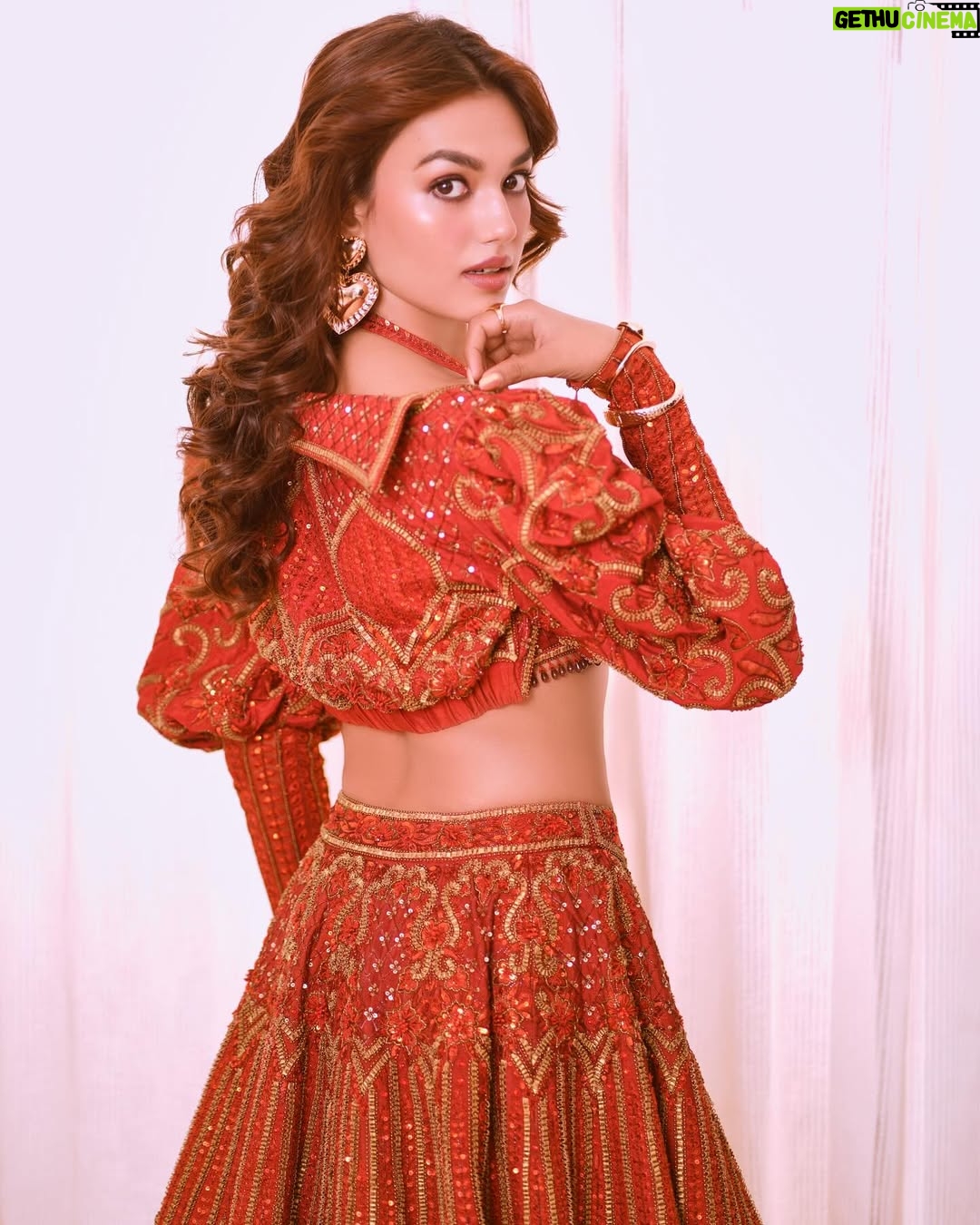 Vidhi Yadav - 439.1K Likes - 🧡
.
.
.
Wearing: @worldofasra
📷: @abhay_r_kirti
Hair by: @sushma_jadhav97