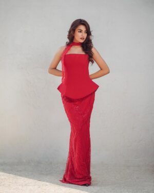 Vidhi Yadav Instagram - ❤️‍🔥
.
Wearing: @lirika.vesa 
📸: @abhay_r_kirti