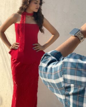Vidhi Yadav Instagram - ❤️‍🔥
.
Wearing: @lirika.vesa 
📸: @abhay_r_kirti