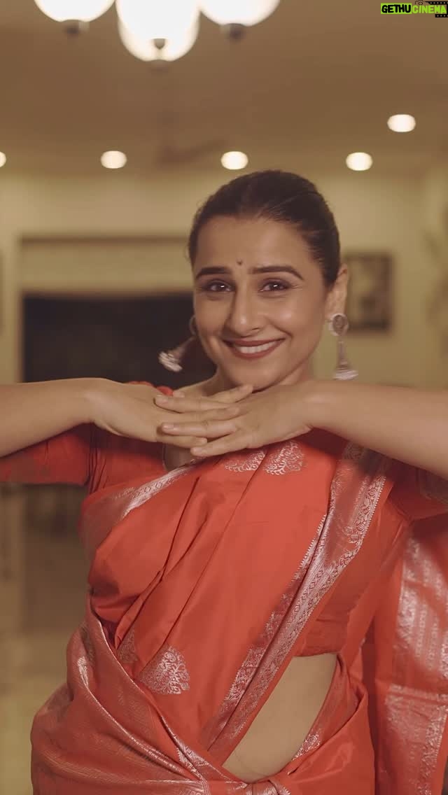 Vidya Balan - 609.7K Likes - नवरी नटली …… सुपारी फुटली
#MarathiReel