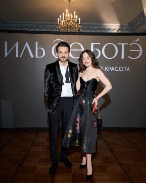 Viktoriya Dayneko Instagram - Красивый вчера был вечер Marie Claire @marieclairemag 
#marie_claire
#prixdexcellencedelabeauteé