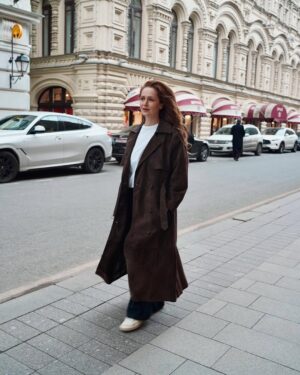 Viktoriya Isakova Instagram - Когда я была маленькой, часто слышала от мамы, это итальянское … сапоги итальянские…платье итальянское.. 
так у меня и отложилось: итальянское- красивое, женственное))
@key_taler моя давняя любовь , абсолютное тому подтверждение❤️